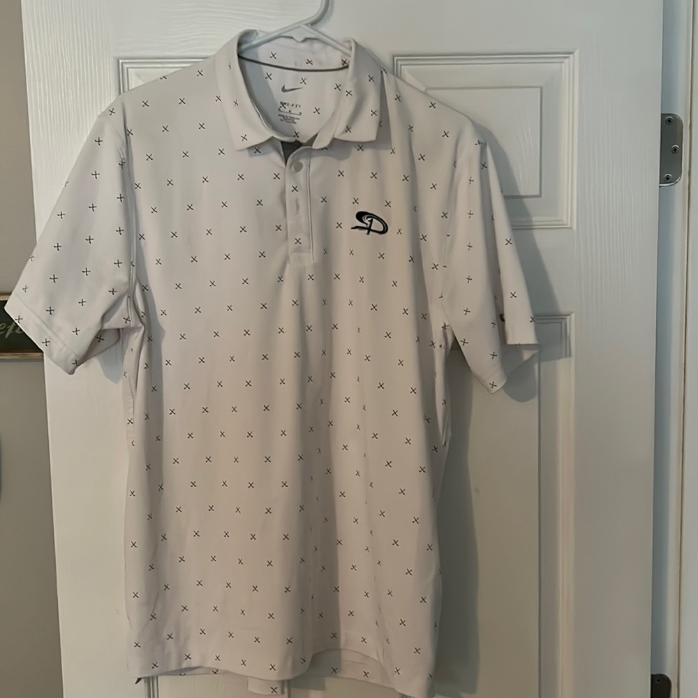 Nike Golf Shirt Size M Tiger Woods design